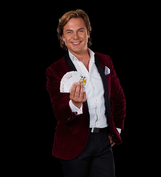 Martijn Martell als Table Magic Goochelaar